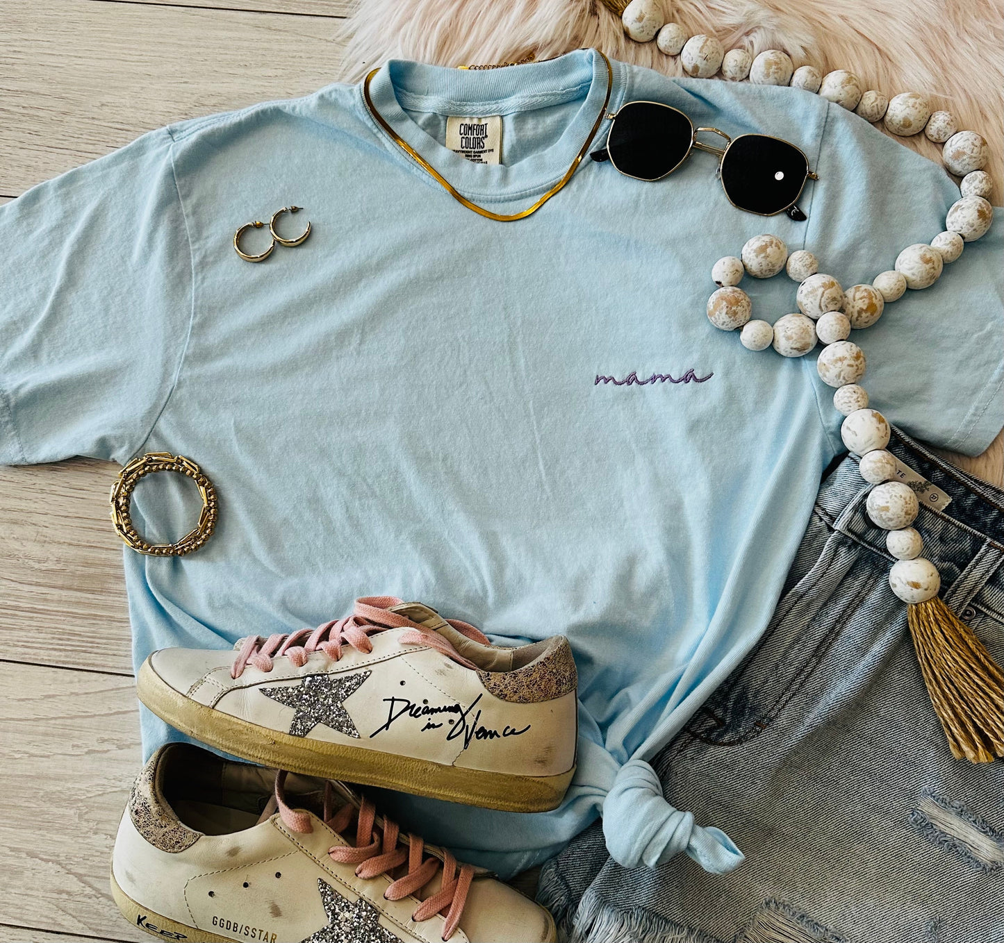 embroidered mama tee