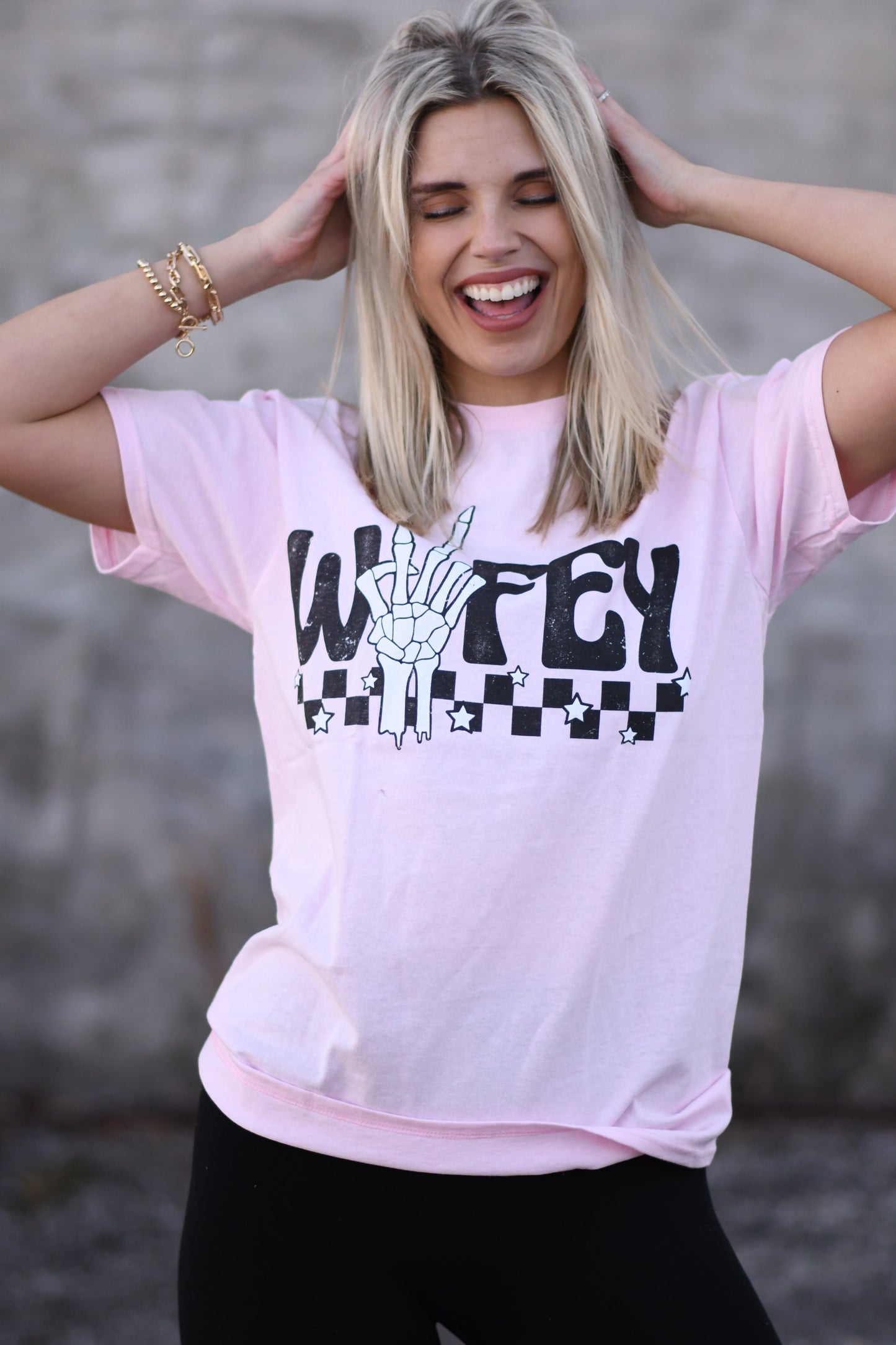 Wifey skully tee